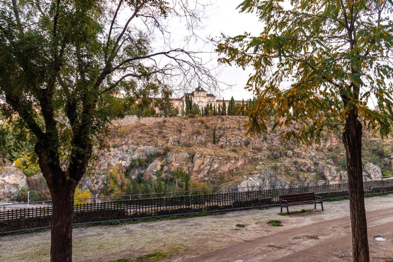 Centrico Alojamiento En Toledo By Bebalmy Apartment Exterior foto