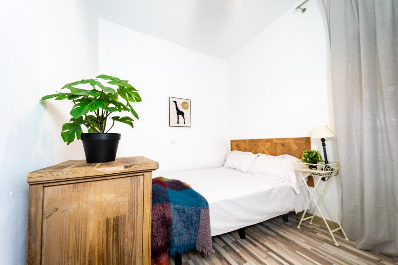 Centrico Alojamiento En Toledo By Bebalmy Apartment Exterior foto